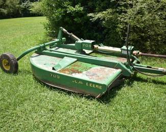 John Deere 709 Pull-Type Brush Hog Mower