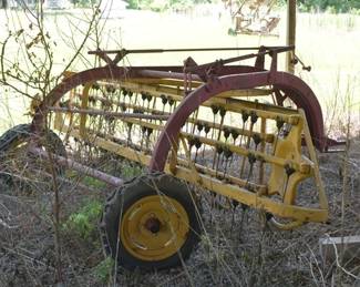 New Holland Rolabar Side Delivery Hay Rake