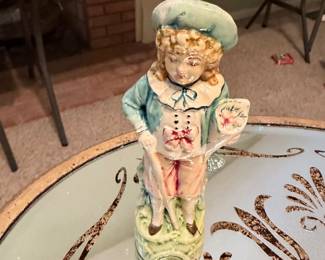 Small Figurine 