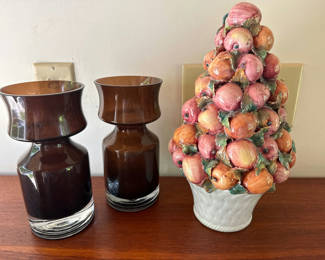 Lot 100: Amber glass candle holders and Capidimonte ceramic fruit bouquet vase