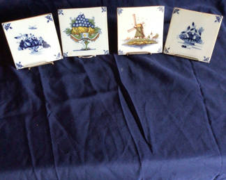 Lot 44: Blue-and-white decorative ceramic tiles