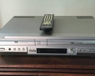 Lot 2: Sony VHS/DVD Combo Player