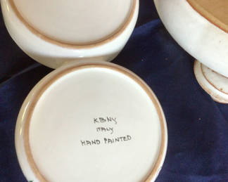 Lot 27: Hand-painted Italian ceramic set with circular cup-holder stand and twin rooster bowls