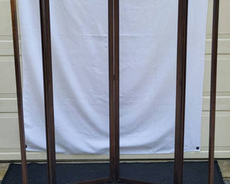 Lot 73: Antique Expandable Dressing Screen Frame