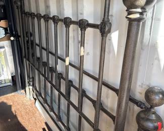IRON KING BED