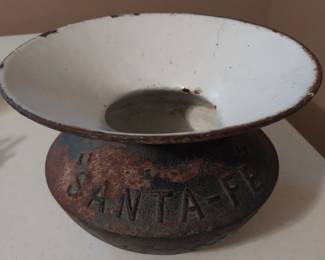 Santa Fe -Cast Iron / Porcelain Spittoon