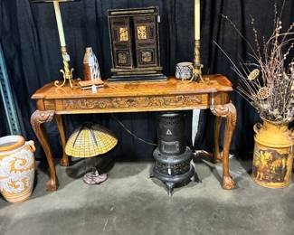 Oak sofa table with ball and claw feet, Tiffany style table lamp, electric stove, large gold/white urn, hand painted milk can with dried stems