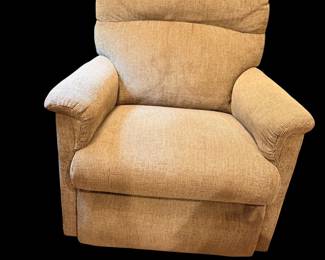 Catnapper power rocker recliner/Steel seat box Greek key arm design Nano bionic performance fabric Heat and CR3 therapeutic massage Comfort coil seating featuring comfor-gel Power recliner power headrest with lumbar feature