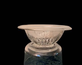 Vintage clear, berry bowl