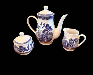 Blue Willow, tea, pot creamer, and sugar