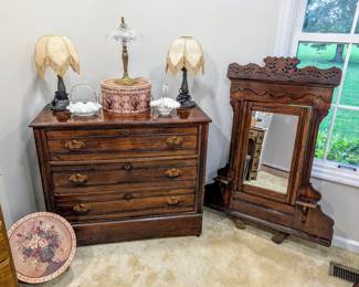 Antique dresser/mirror, lamps
