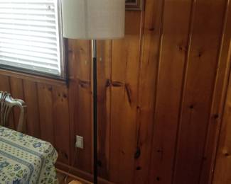 Floor lamp