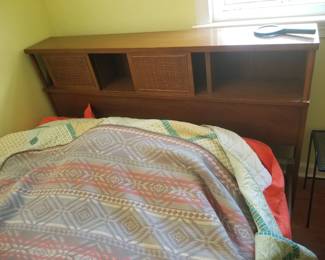 Mid-century modern bedroom suite: double/full bed