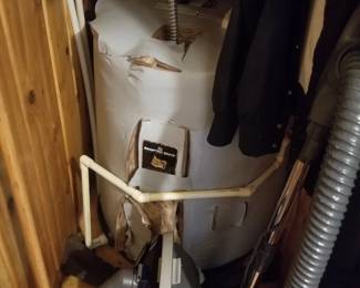 Low boy GAS hot water heater