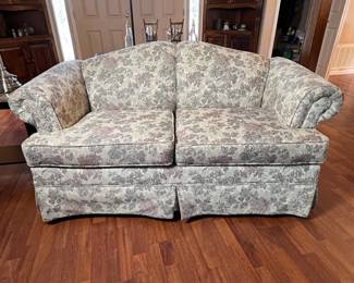 Craftmaster Furniture Corporation Sofa