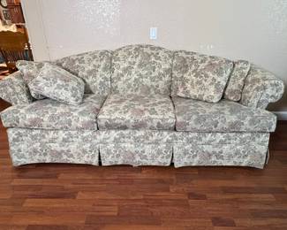 Craftmaster Furniture Corporation Sofa