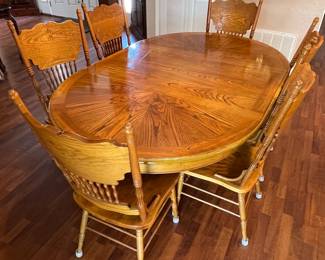 Oak Pedestal Claw Foot Dining Table with 6 Chairs