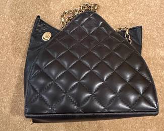 Quilted Leather Shoulder Bag with Chain Strap and Floral Clasp
