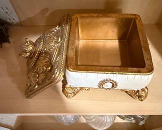 Ornate Cameo Jewelry Box with GoldTone Metal Accents third image
