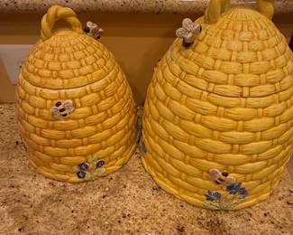 Beehive Ceramic Cookie Jar Set by Global Designs