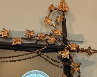 Gilt Leaf and Vine Wall Mirror fourth image