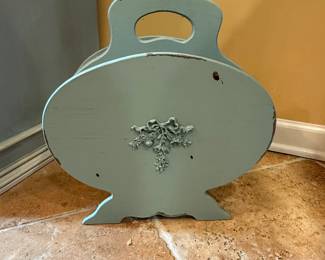 Shabby Chic Magazine Rack