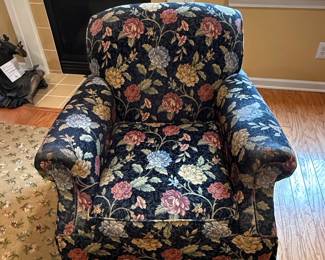 Ethan Allen Floral Upholstered Accent Chair