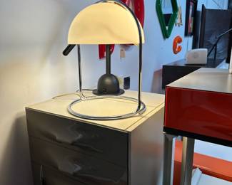 A Neal Small mushroom "Miri" lamp with white dome shade and chrome-plated round tube metal frame, 1970s vintage