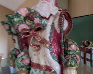 Fitz and Floyd "Classic Christmas Wreath" Santa Figurine