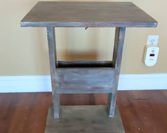 Rustic Wooden C-Table with Magazine Rack