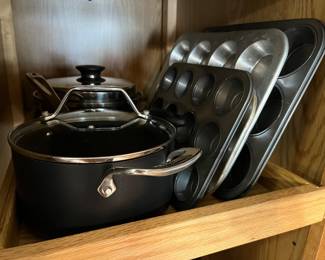 Full kitchen with lots of quality cookware.