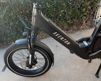 Aventon Abound LR Ebike like new condition , retails $1999