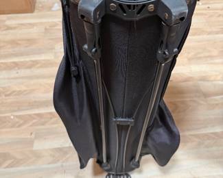 TaylorMade Select Plus golf stand bag