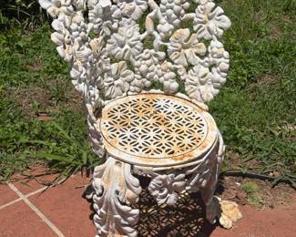 VICTORIAN STYLE CAST IRON GARDEN CHAIR