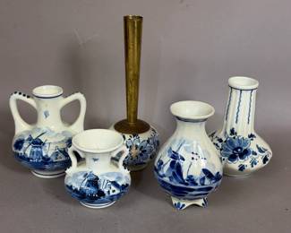 VINTAGE DELFTS HOLLAND MINI BUD VASES