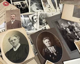 ANTIQUE & VINTAGE PHOTOGRAPHS POSTCARDS