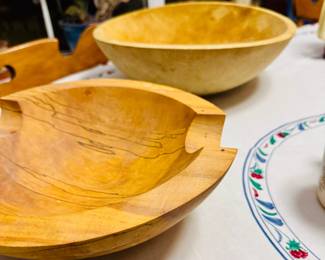 Wooden bowl selection 