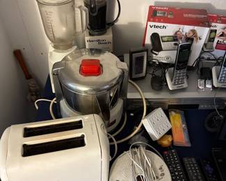 ACME juicerator. Toshiba DVD/VCR combo