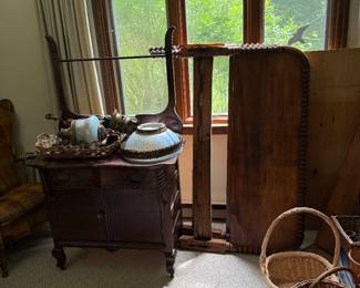 Antique wash stand