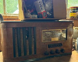 Tube radio