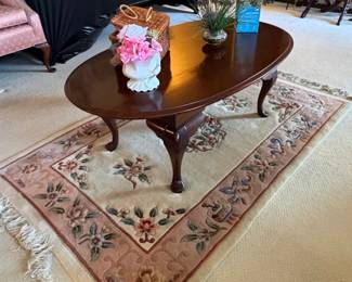 Queen Anne Style Mahogany Oval Coffee Table