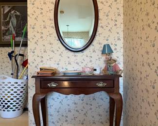 Queen Anne Style Console Table with Mirror