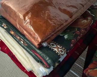 Autumn Harvest Themed Table Linens Set