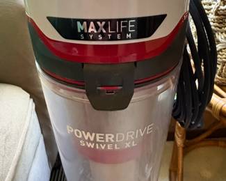 Bissell PowerDrive Swivel XL Vacuum Cleaner second image