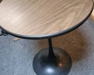 Tulip side table
