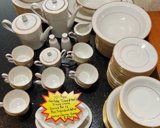 101pc Noritake Tulane #7562 Ivory China Set $250