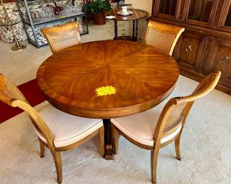 Drexel Heritage Table w/ 8 Drexel Heritage Chairs, 2 Leafs, Table Pads, Table Hard Cover $600