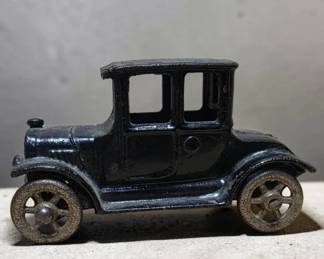 Antique 1920s Hubley, Dent Cast Iron Model T Ford Coupe