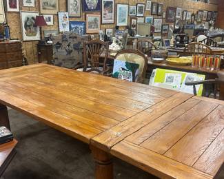 Huge draw leaf table