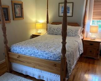 Sturdy pine bed with 2 nightstands in excellent condition